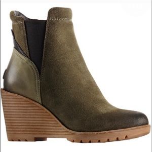 SOREL after hours chelsea boot